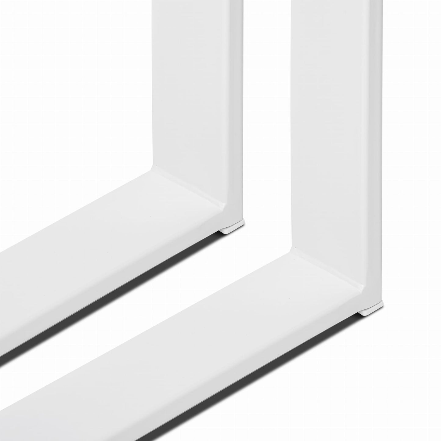 Valkoiset metalliset pöydänjalat