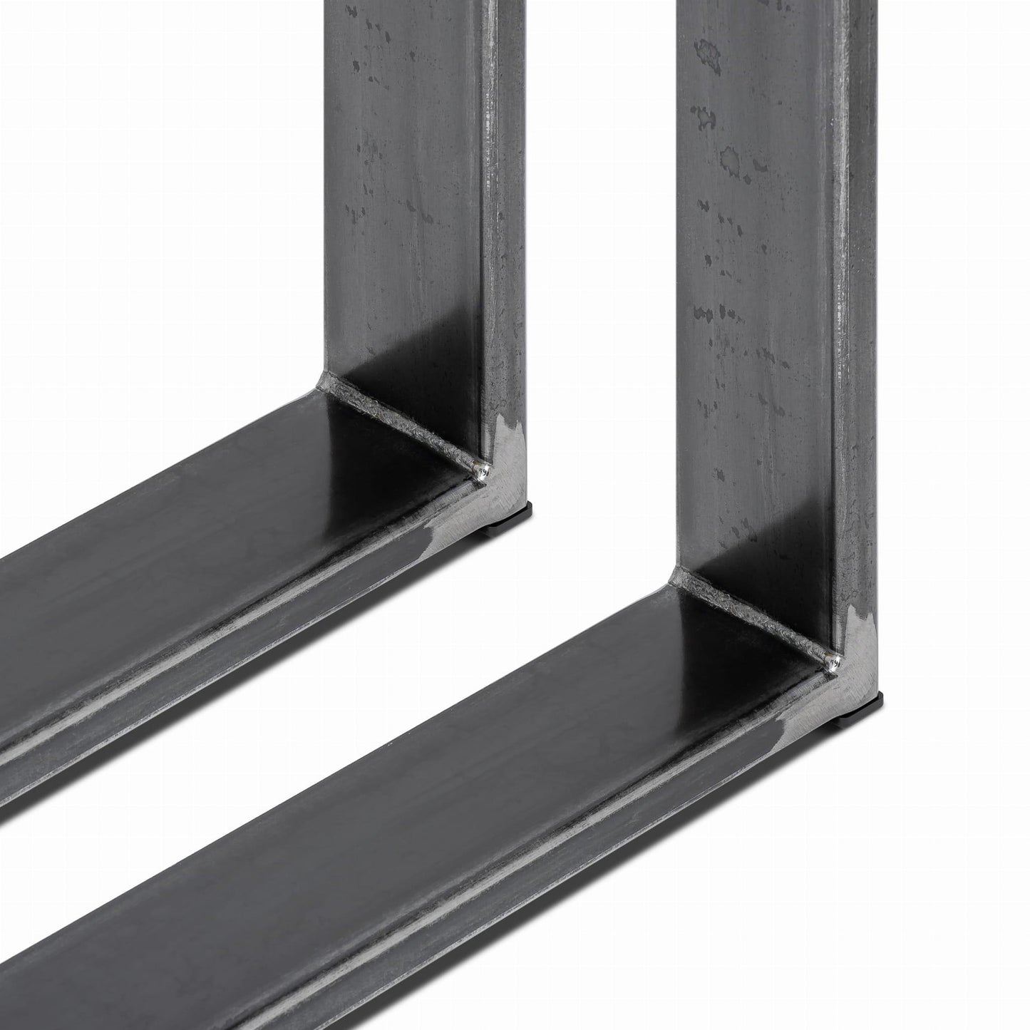 Värittömät metalliset pöydänjalat