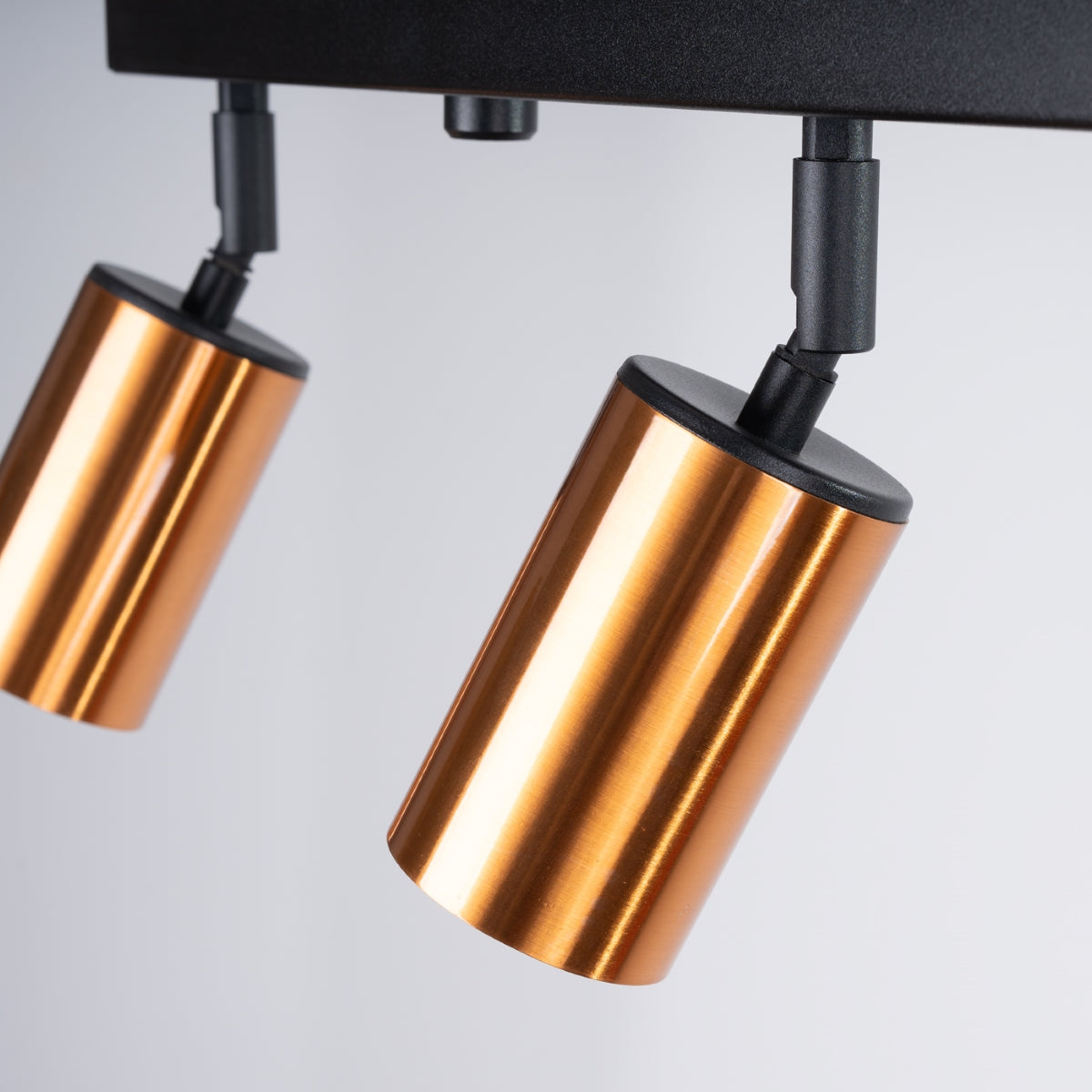 e7a056ca03374299f5ea852870192a93