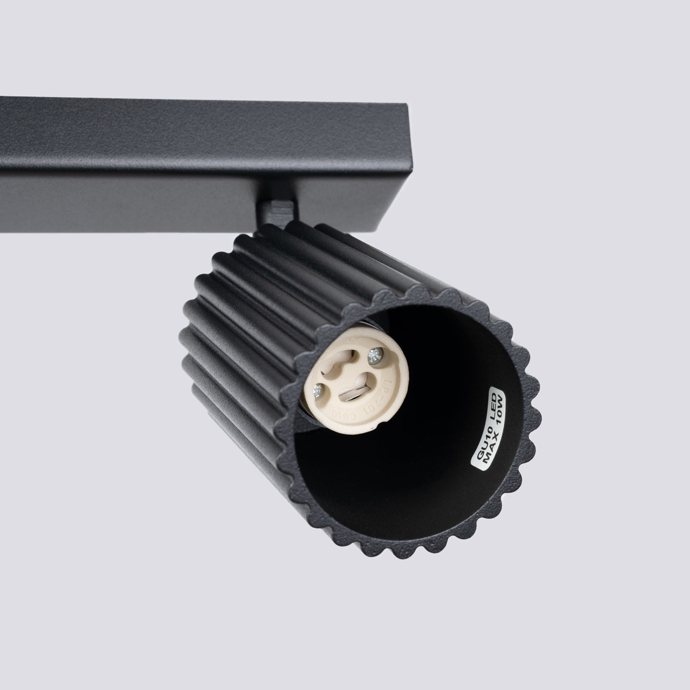 0e607027687d2c7391b20a7b3583c0df