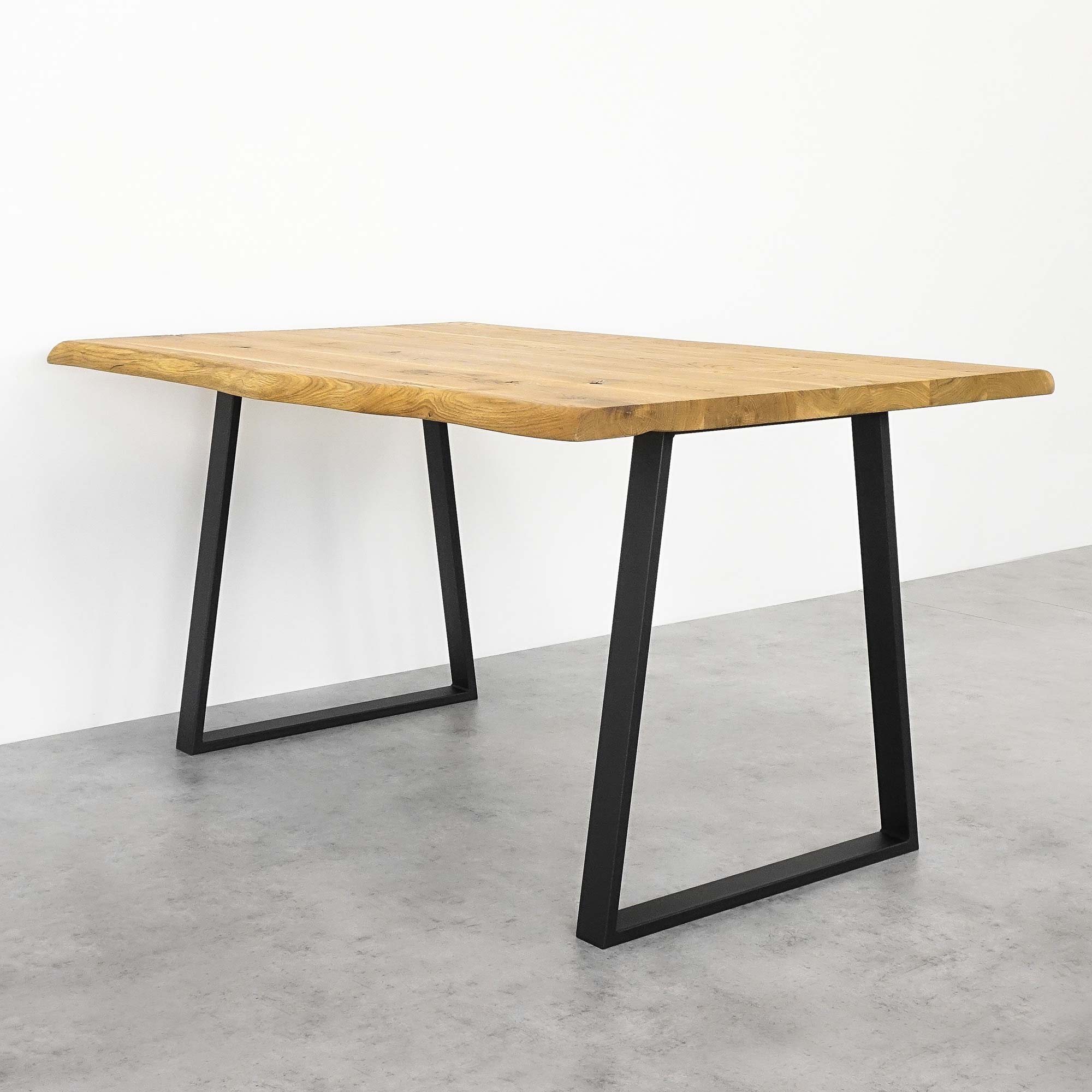 Metallijalat pöytään trapez 6x2 basic