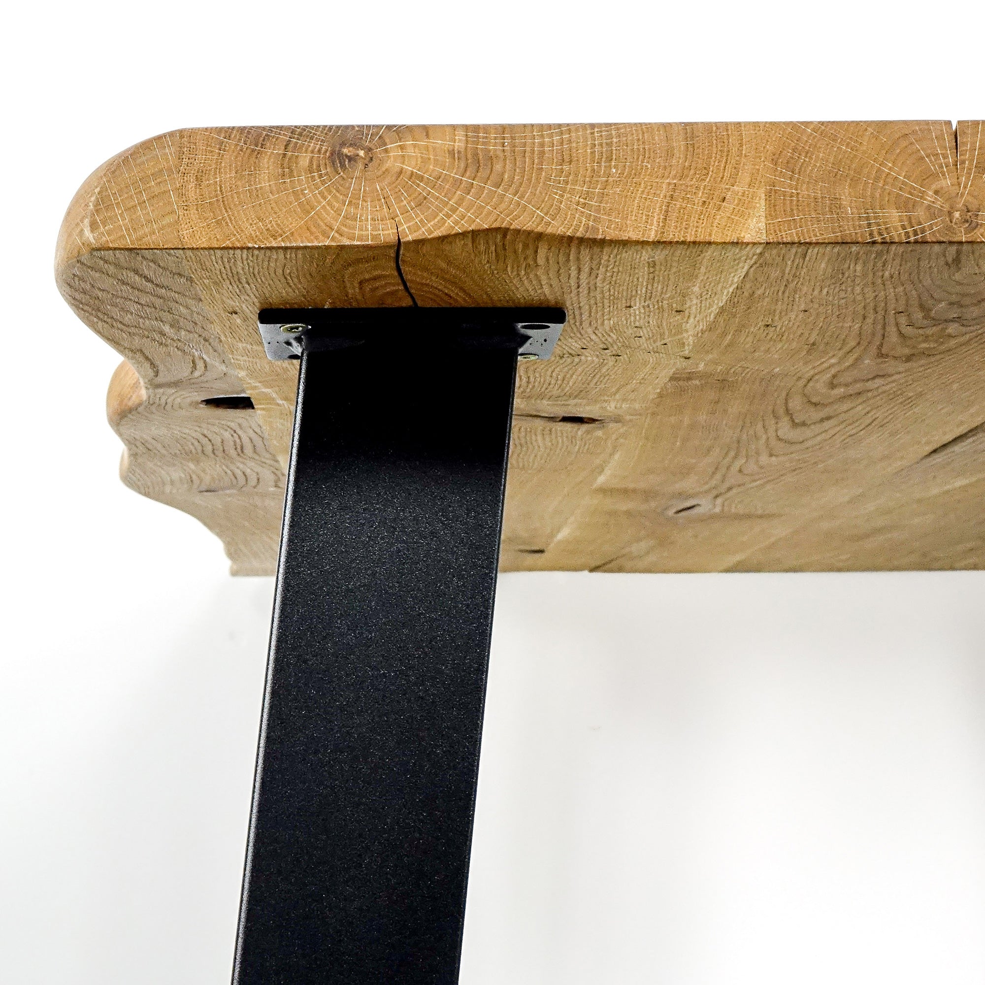 Pöydänjalka 71cm metallinen suora