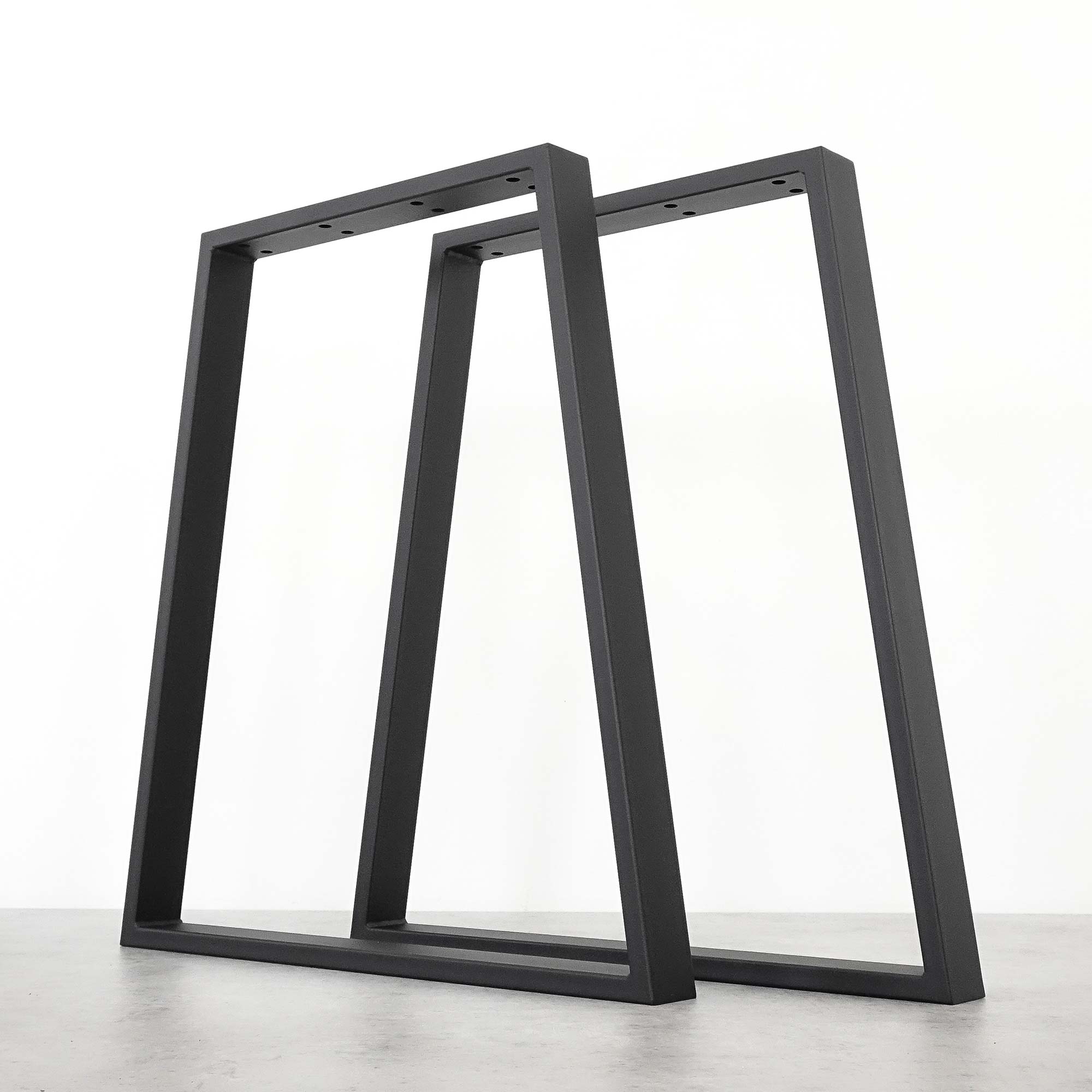 Trapez metalliset pöydänjalat rakeena oma pöytä