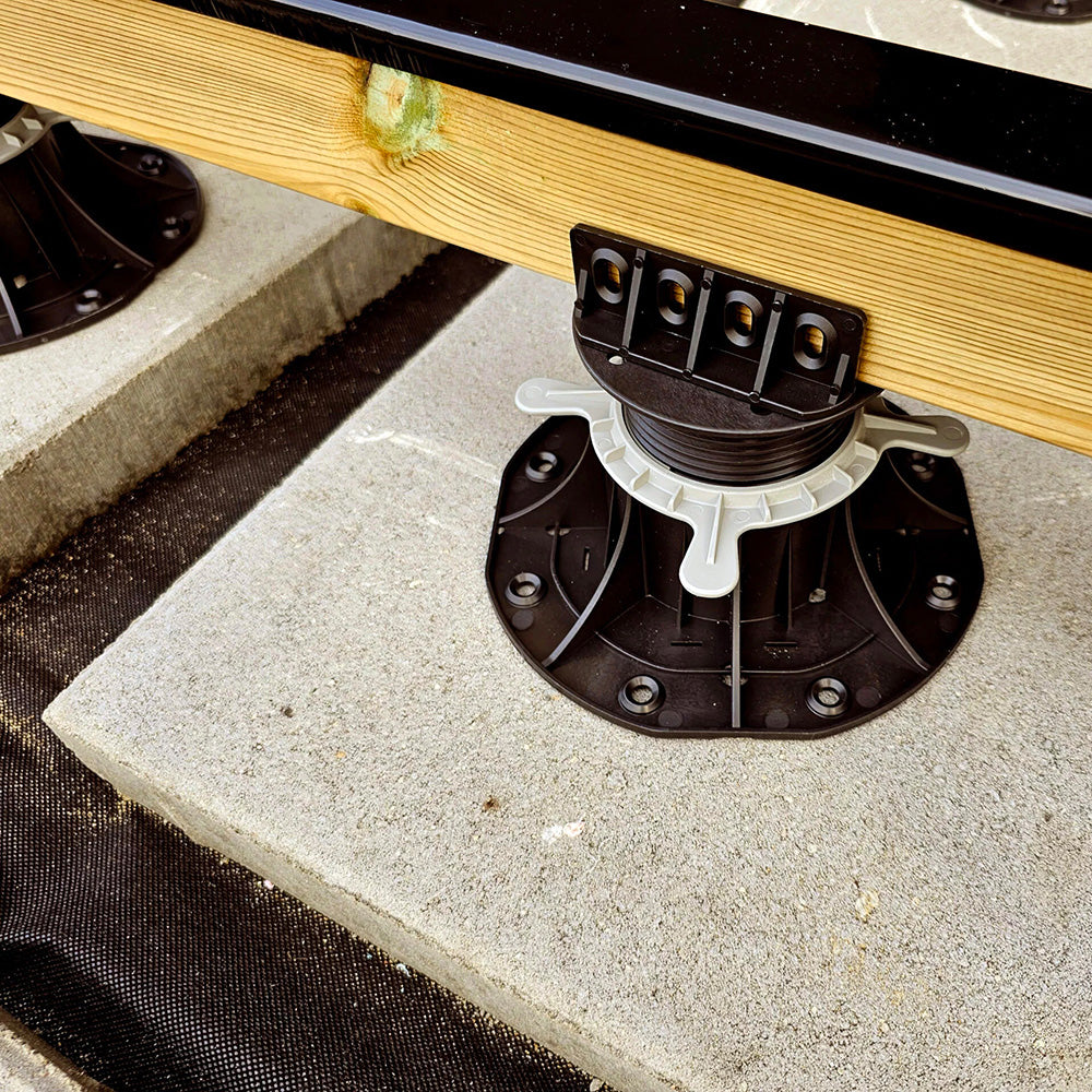 Säädettävä terassijalka puulle