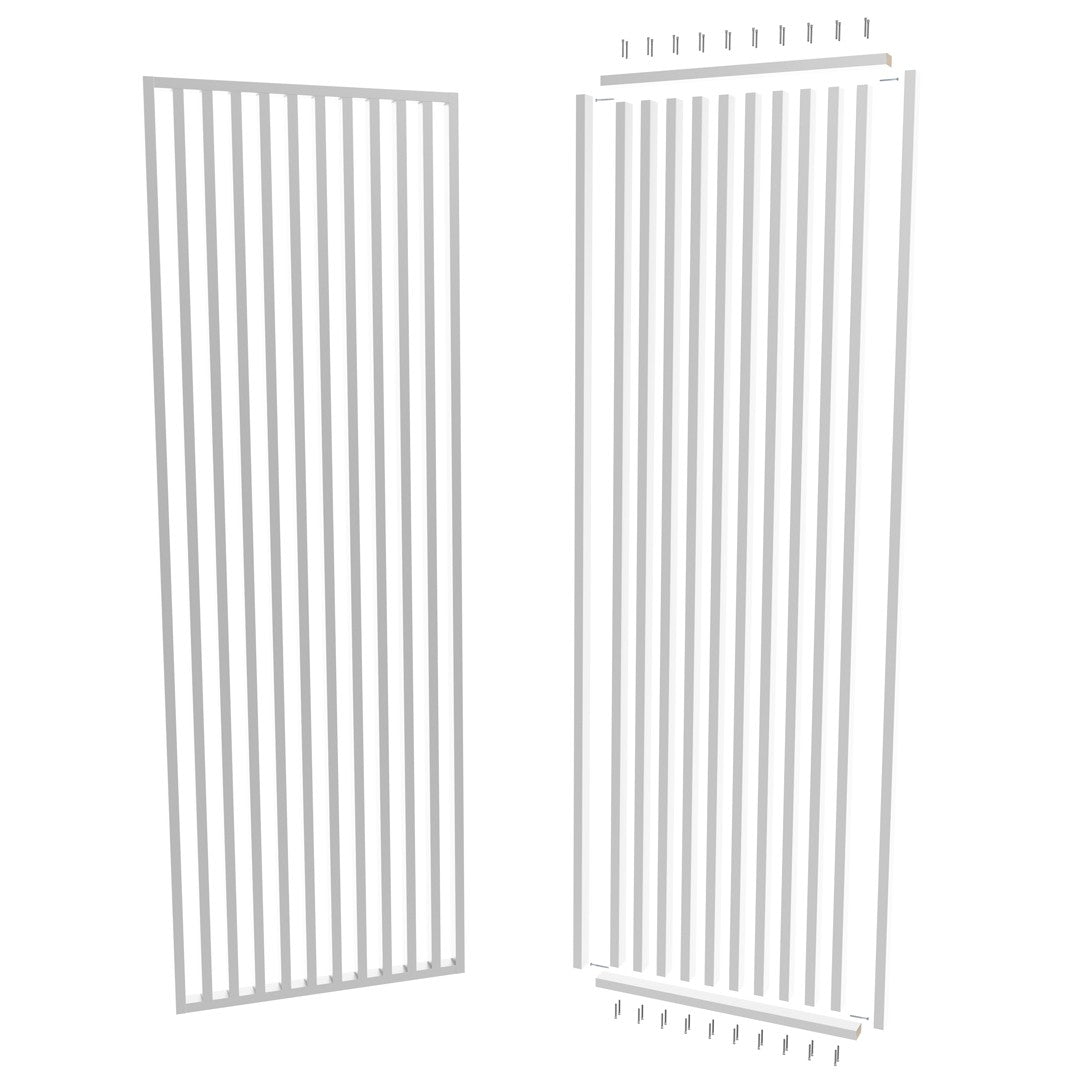 Valkoinen rimaväliseinä mittatilaustyönä, moderni tilanjakaja valkoisilla 30x60 rimoista.